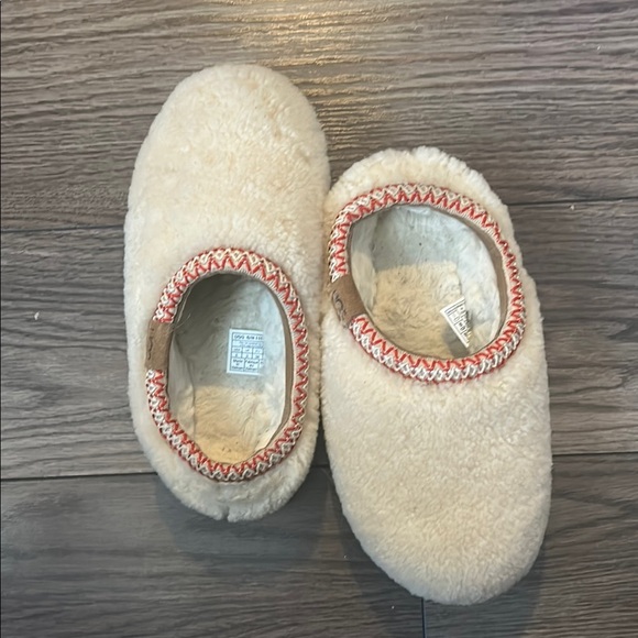 UGG Curly Tazman Slipper Cream Red Trim Women’s 5 - Picture 1 of 11